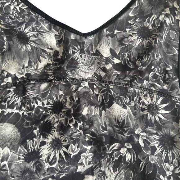 LULULEMON Floral Workout Tank Top Size 8 - Picture 5 of 6